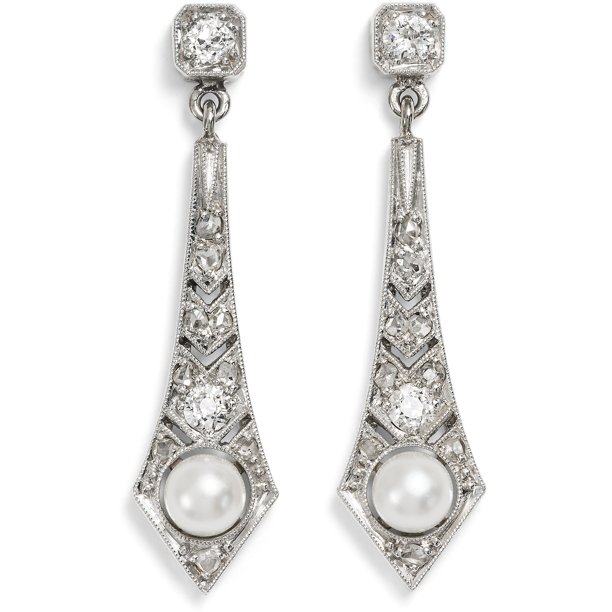 Antike Ohrhänger mit Diamanten & Naturperlen in Platin, um 1925 Antike Ohrhänger mit Diamanten & Naturperlen in Platin, um 1925