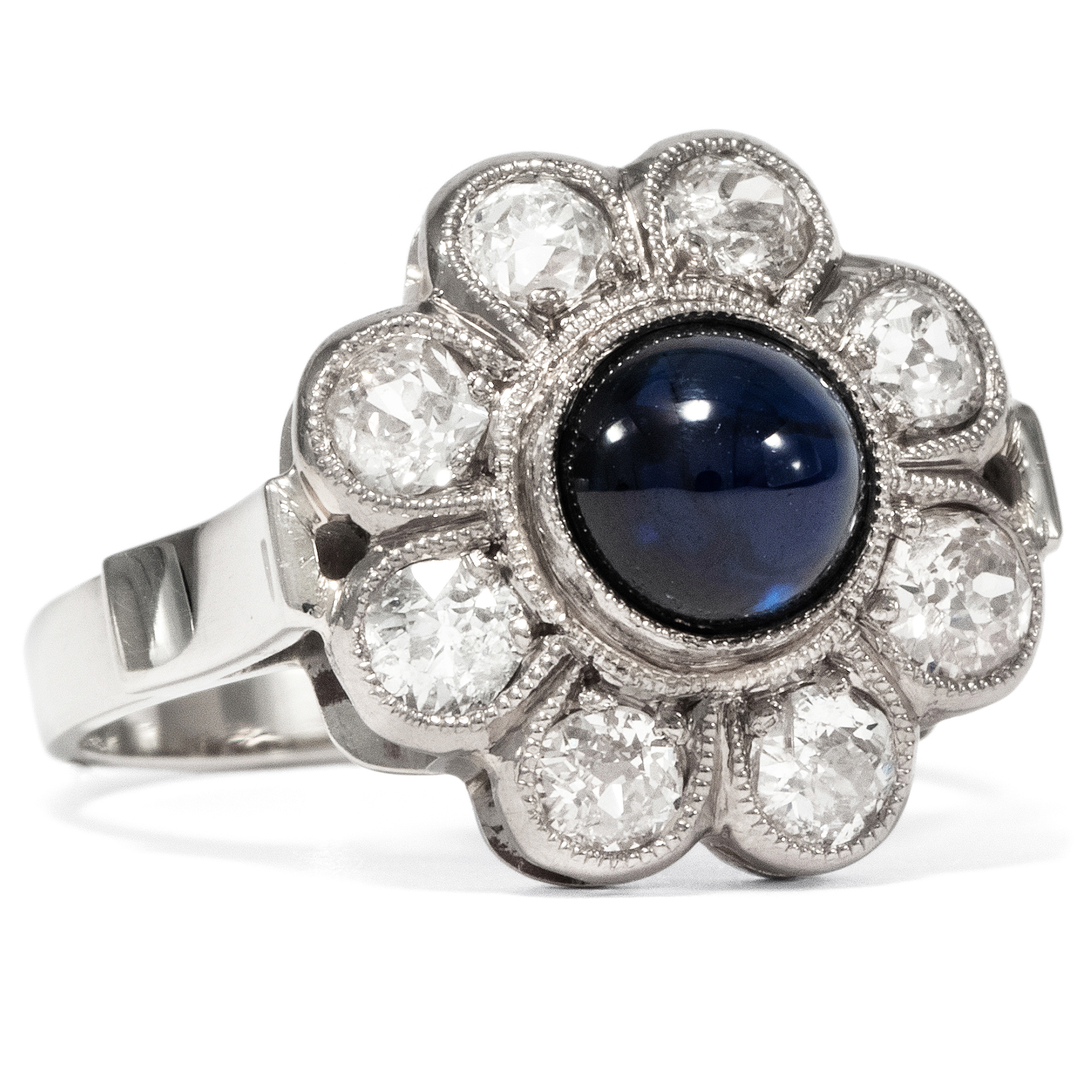 Vintage Entourage ring with sapphire and old cut diamonds, around 1960