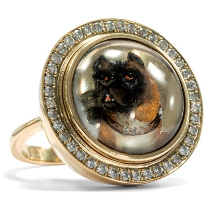 Victorian Essex Crystal with Brabant Bull Bite in Modern Diamond Ring Victorian Essex Crystal with Brabant Bull Bite in Modern Diamond Ring