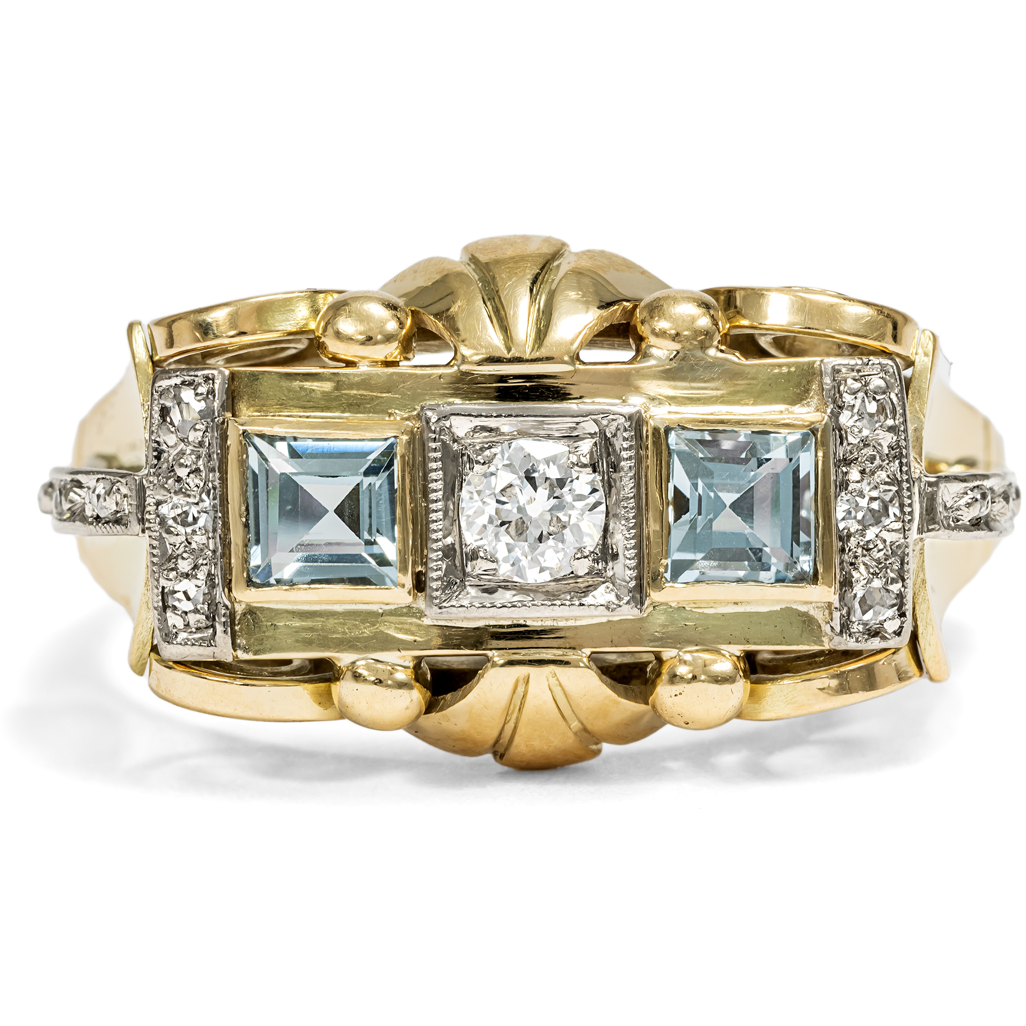Powerful aquamarine & diamond ring in "retro style", circa 1940 Powerful aquamarine & diamond ring in "retro style", circa 1940