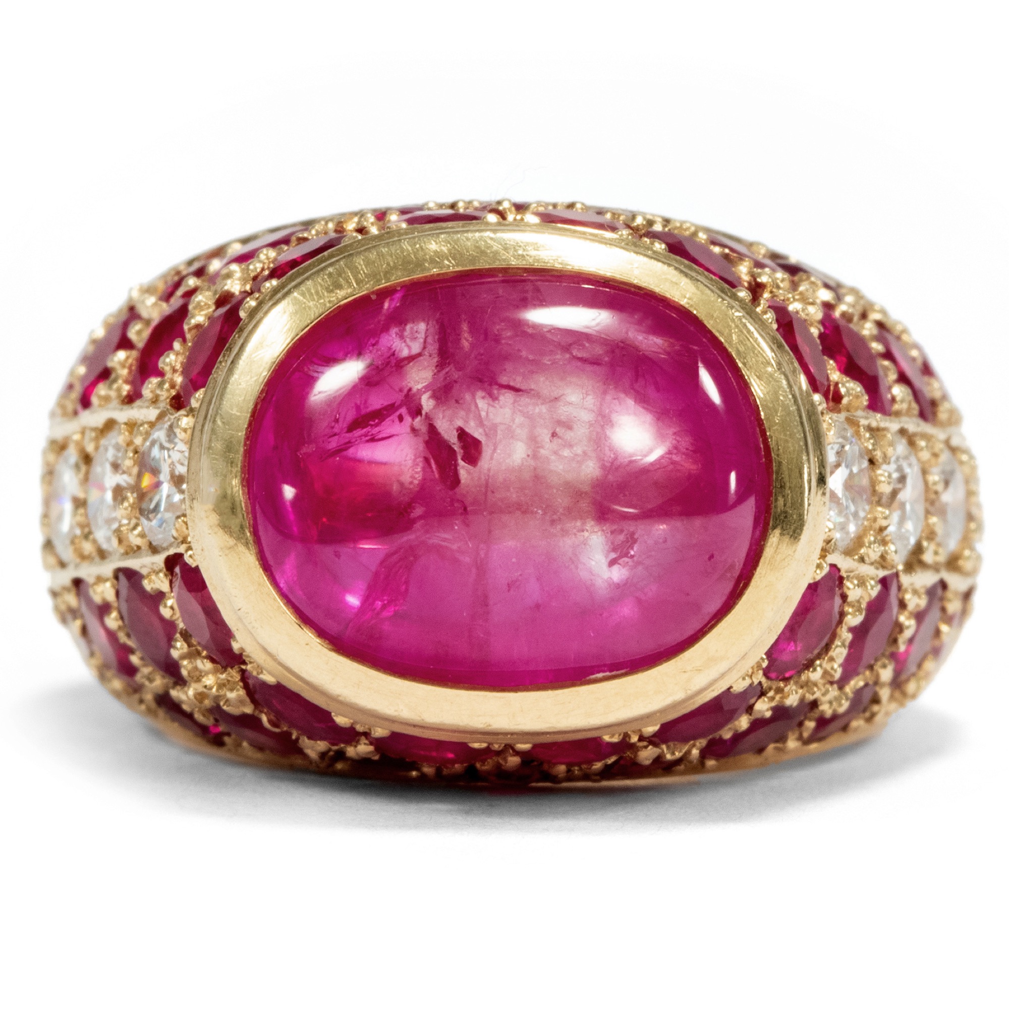 Luxurious ruby ring with diamonds in gold, around 1990