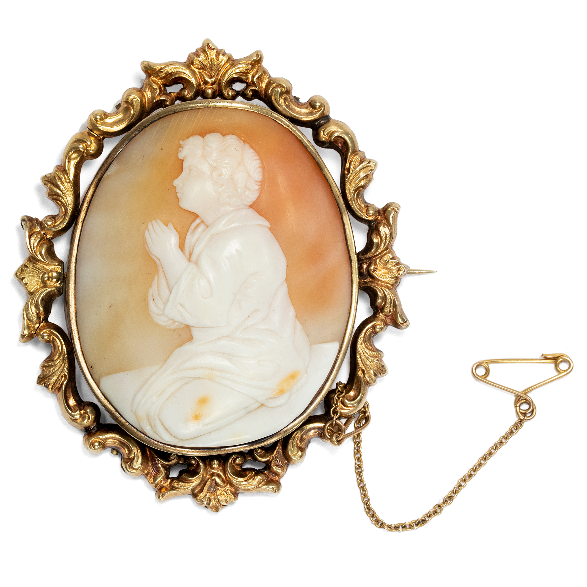 Victorian cameo after Sir Joshua Reynolds in gold setting, around 1855