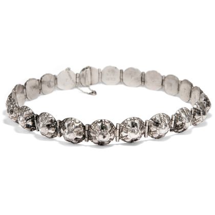 Antikes Trachtencollier im Bosse-Stil der Normandie aus Silber, datiert 1883 Antikes Trachtencollier im Bosse-Stil der Normandie aus Silber, datiert 1883