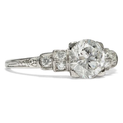 Prachtvoller 1,31 ct Brillant in einem Platinring aus unserer Werkstatt Prachtvoller 1,31 ct Brillant in einem Platinring aus unserer Werkstatt