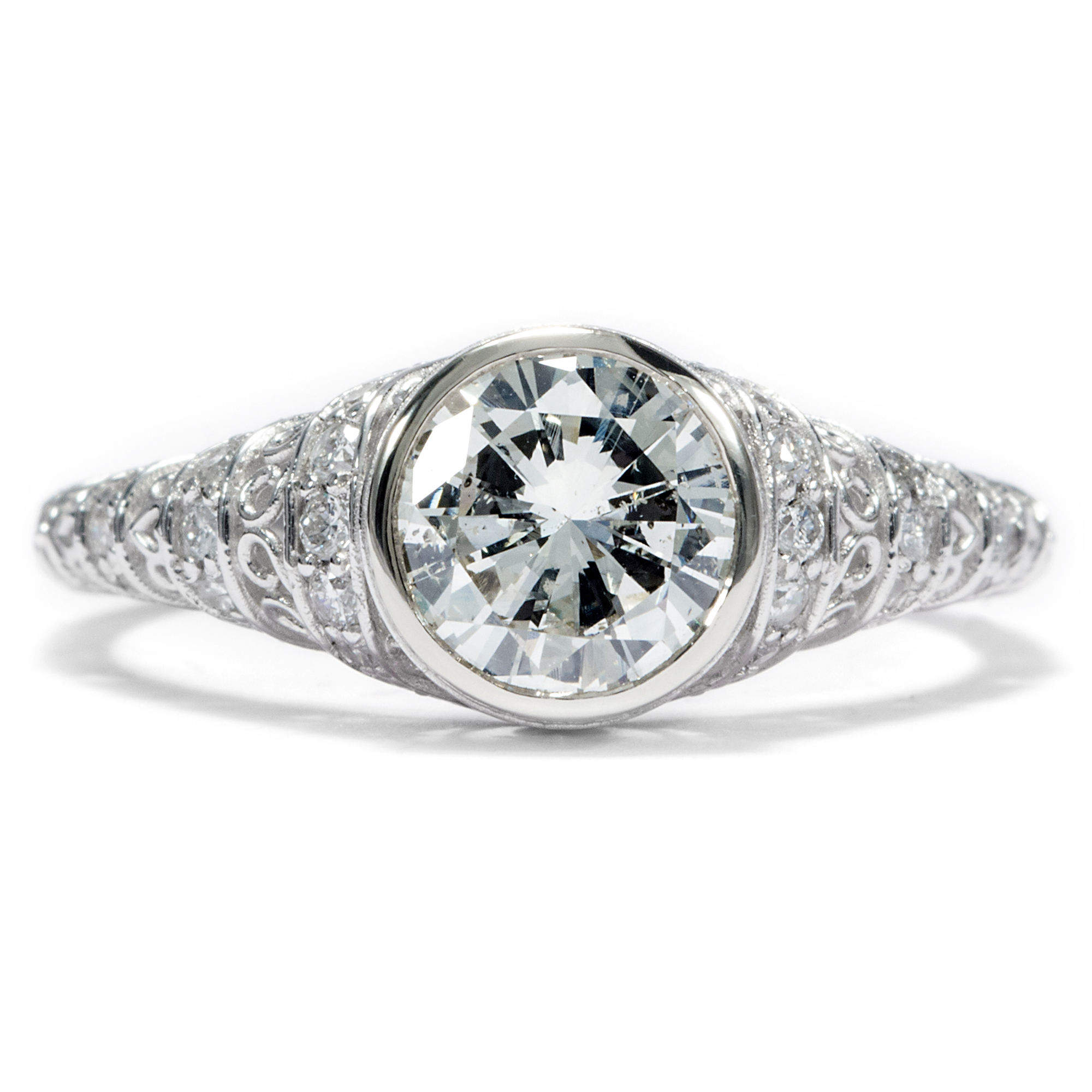 Modern white gold ring with sparkling 1.00 ct brilliant cut diamond, ca. 2010