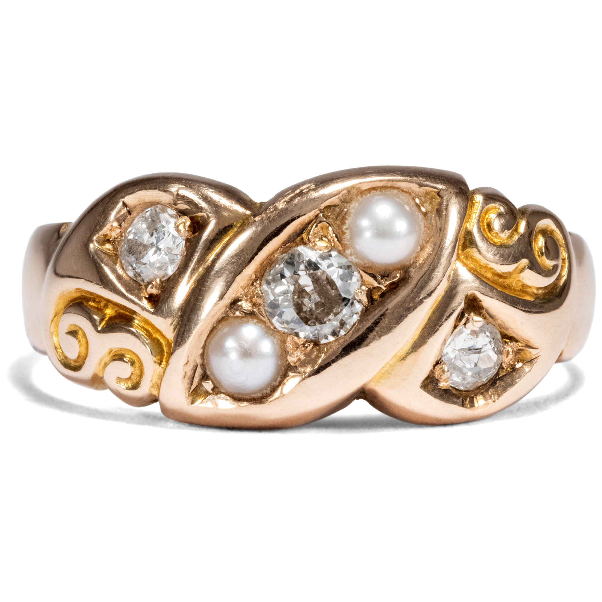 Romantic Ring With Diamonds & Pearls In Gold From Great Britain, Dated 1905