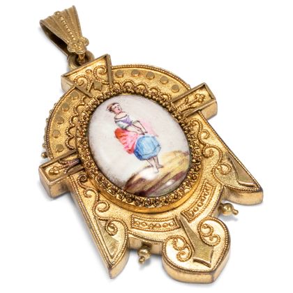 Vergoldeter Medaillon-Anhänger mit Porzellanmalerei, um 1870 Vergoldeter Medaillon-Anhänger mit Porzellanmalerei, um 1870