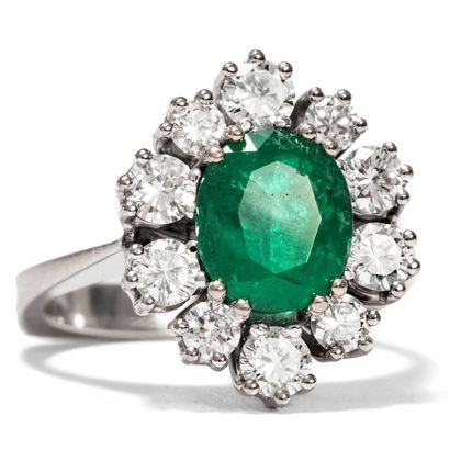 Zauberhafter Entourage-Ring mit Smaragd & Diamanten, um 1970 Zauberhafter Entourage-Ring mit Smaragd & Diamanten, um 1970