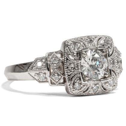 Ungetragener Weißgoldring mit 0,64 ct Brillant, um 1960/2020 Ungetragener Weißgoldring mit 0,64 ct Brillant, um 1960/2020