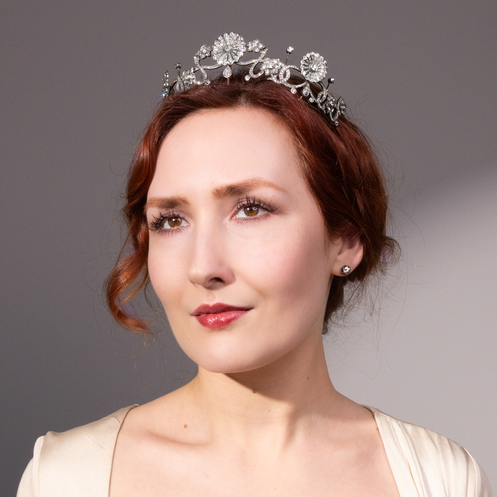 Floral tiara with 16,76 ct diamonds in gold & silver, around 1890