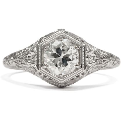 Eleganter ungetragener Ring mit antikem 0,91 ct Altschliff-Solitär, um 1900/2020 Eleganter ungetragener Ring mit antikem 0,91 ct Altschliff-Solitär, um 1900/2020