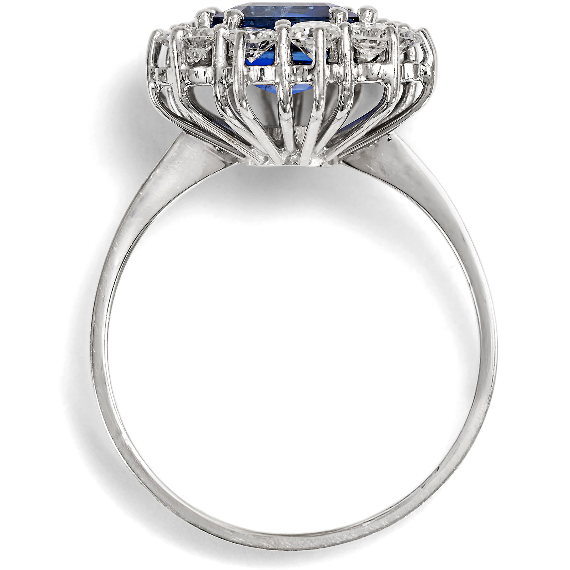 Kostbarer vintage Ring mit Saphir & Diamanten in Weißgold, um 1970 Kostbarer vintage Ring mit Saphir & Diamanten in Weißgold, um 1970