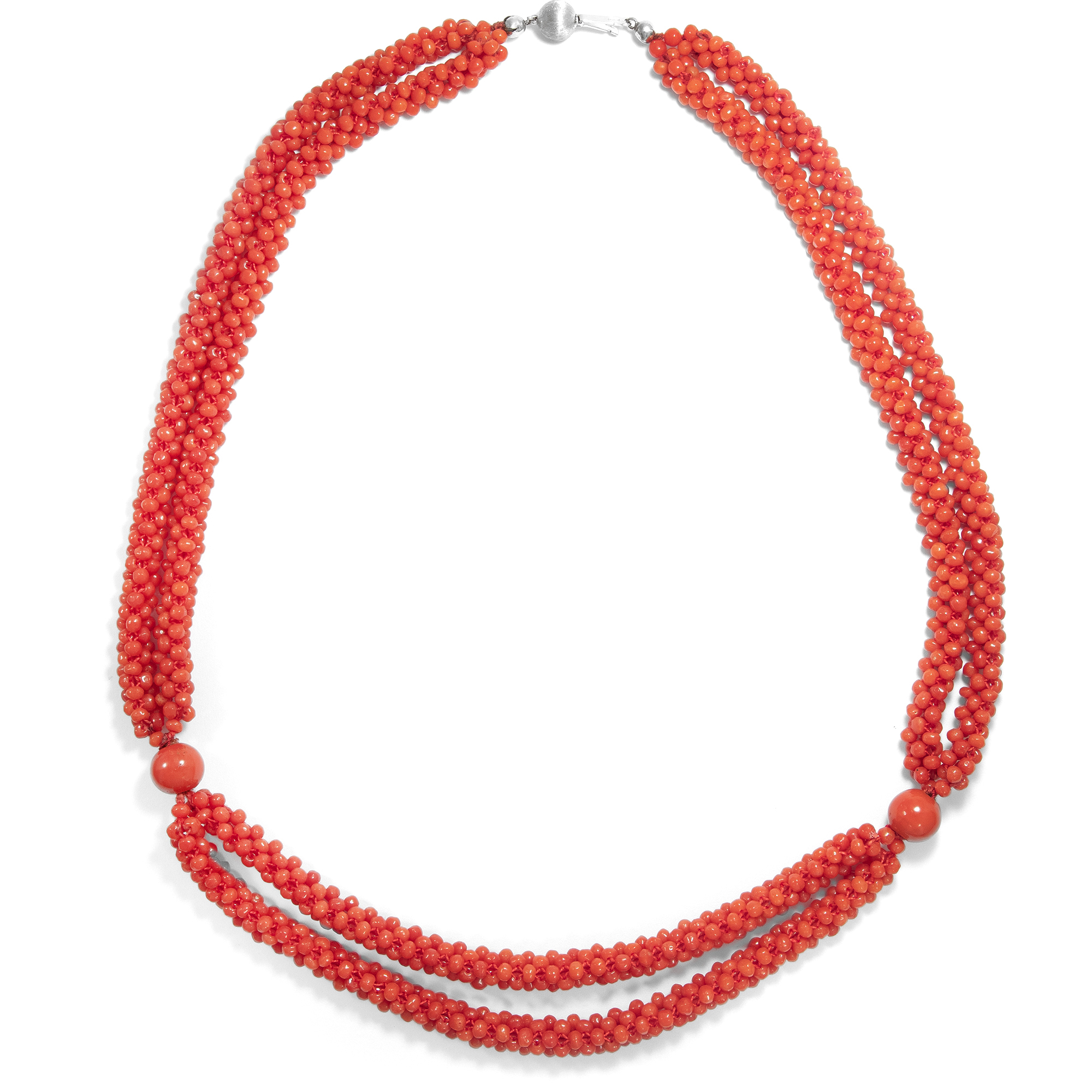 Knotted vintage coral necklace with white gold clasp, around 1960