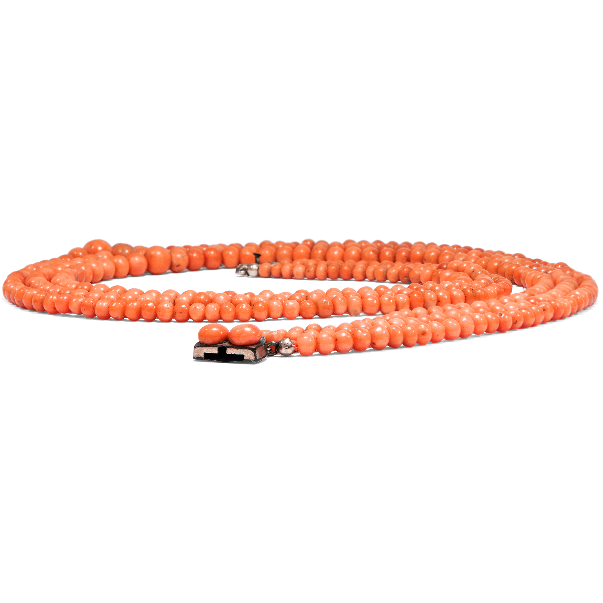 Antikes Collier aus drei Reihen Mittelmeerkorallen, Italien um 1900 Antikes Collier aus drei Reihen Mittelmeerkorallen, Italien um 1900