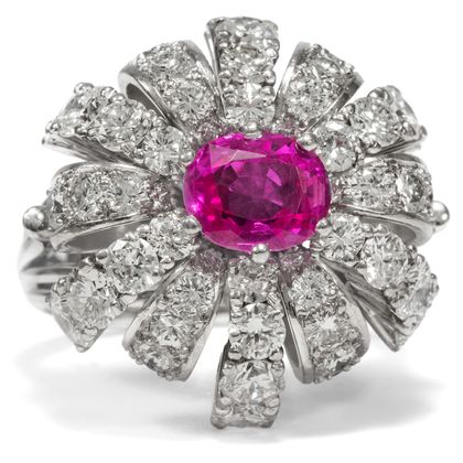 Spektakulärer Cocktailring mit unbehandeltem pink Saphir & 5,76 ct Brillanten, 1950er Jahre Spektakulärer Cocktailring mit unbehandeltem pink Saphir & 5,76 ct Brillanten, 1950er Jahre