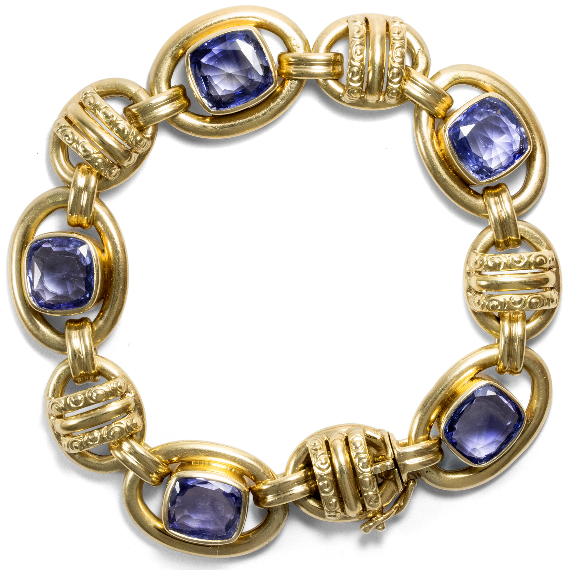 Splendid Sapphire Bracelet in Warm Shining Gold, Around 1940