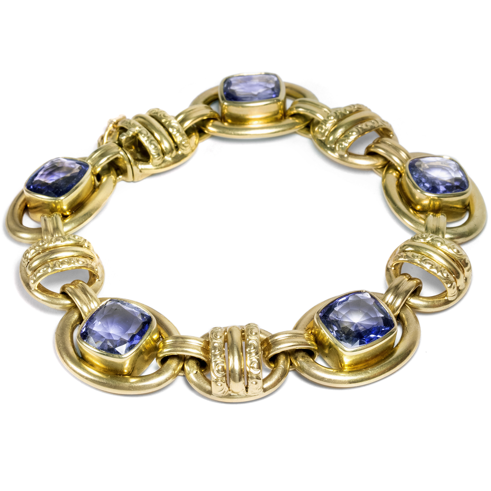 Splendid Sapphire Bracelet in Warm Shining Gold, Around 1940