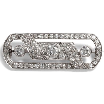 Kraftvolle Brosche aus Platin mit 2,01 ct Diamanten, Art Déco um 1930 Kraftvolle Brosche aus Platin mit 2,01 ct Diamanten, Art Déco um 1930