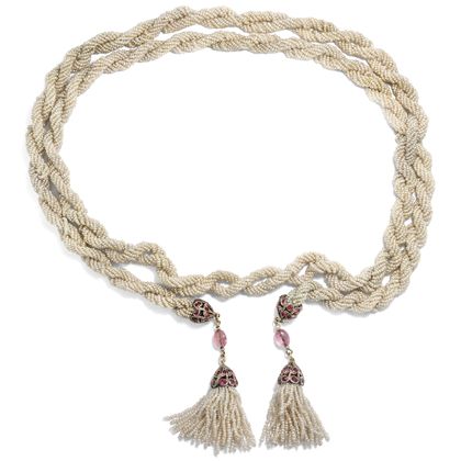 Wunderbares Naturperlen Sautoir mit Diamanten & Rubinen, um 1905 Wunderbares Naturperlen Sautoir mit Diamanten & Rubinen, um 1905