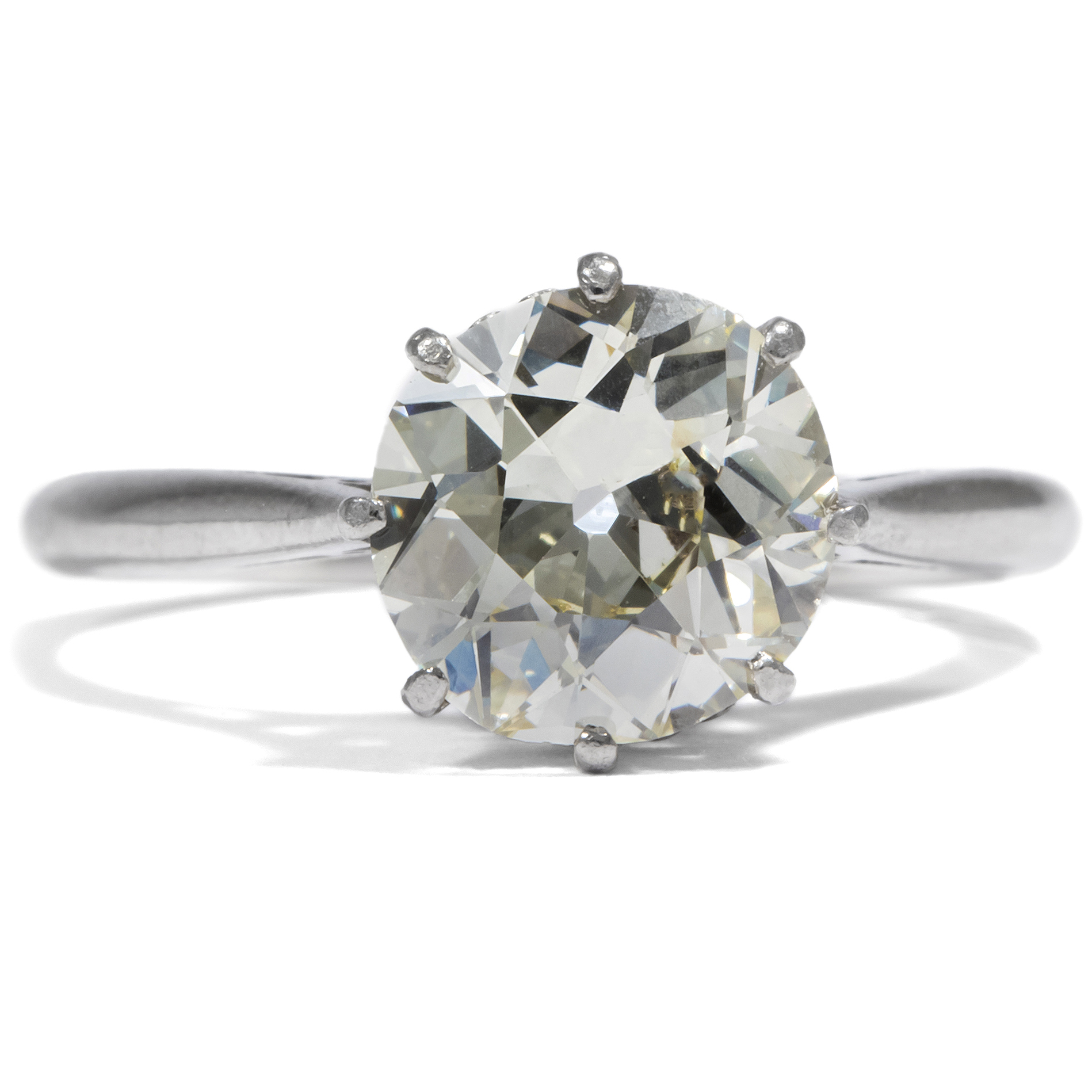 Antique Platinum Ring With Two Carats In Old European Cut, England circa 1910