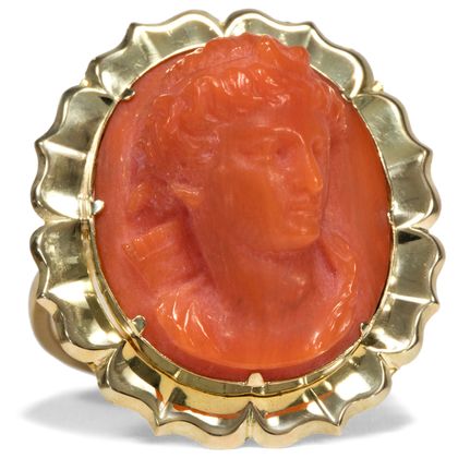 Antike Korallen-Gemme der Diana als Ring, um 1870 und später Antike Korallen-Gemme der Diana als Ring, um 1870 und später