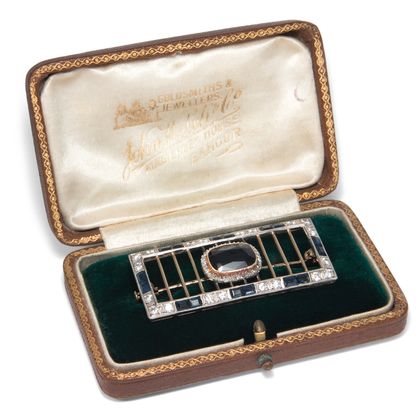 Kostbare antike Brosche mit Saphiren & Diamanten, um 1915 Kostbare antike Brosche mit Saphiren & Diamanten, um 1915