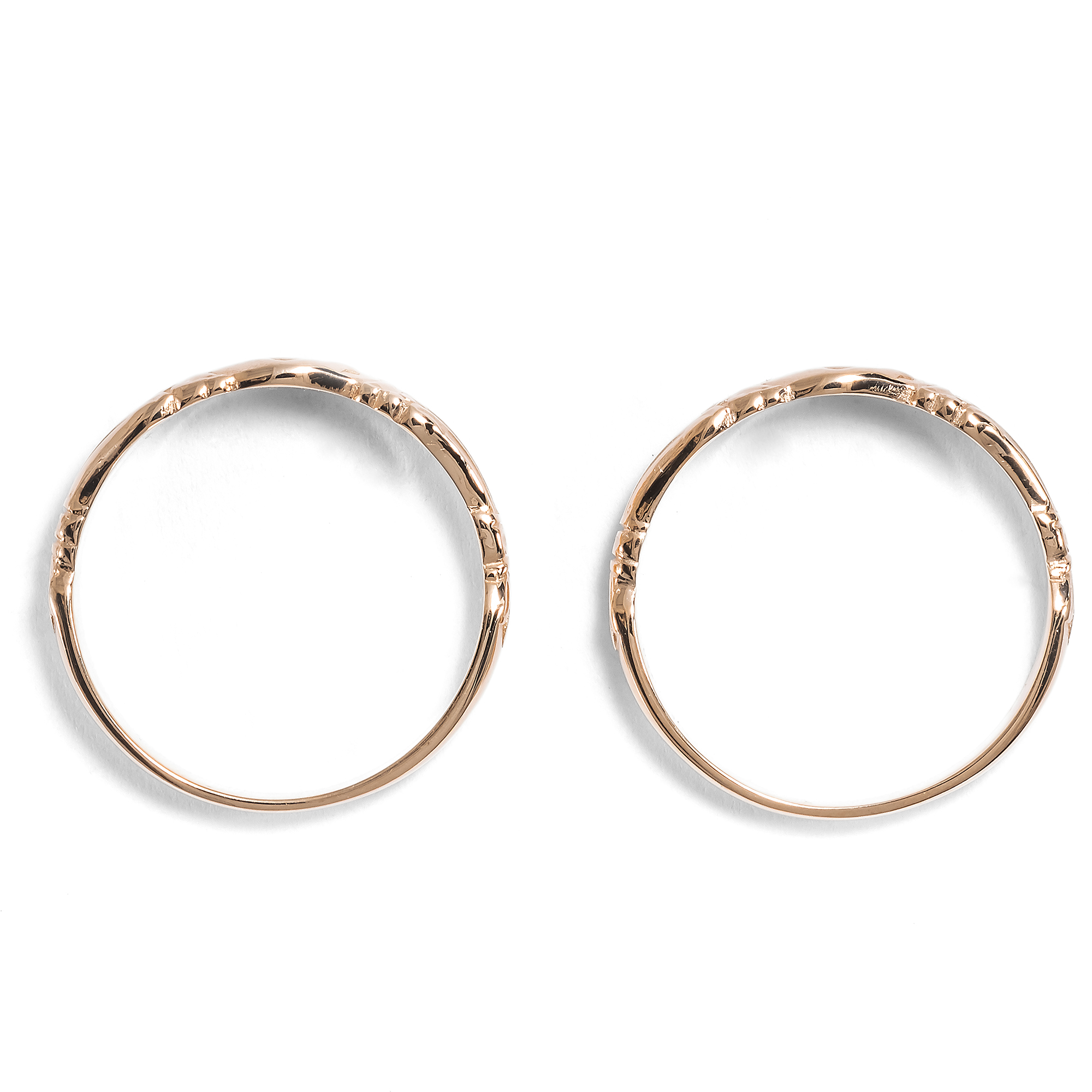 A Pair of Romantic Wedding Rings in High-Carat Rose Gold from Our Workshop A Pair of Romantic Wedding Rings in High-Carat Rose Gold from Our Workshop