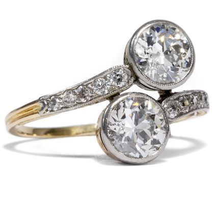 Klassischer Ring mit Altschliff-Diamanten in Gold & Platin, um 1915 Klassischer Ring mit Altschliff-Diamanten in Gold & Platin, um 1915