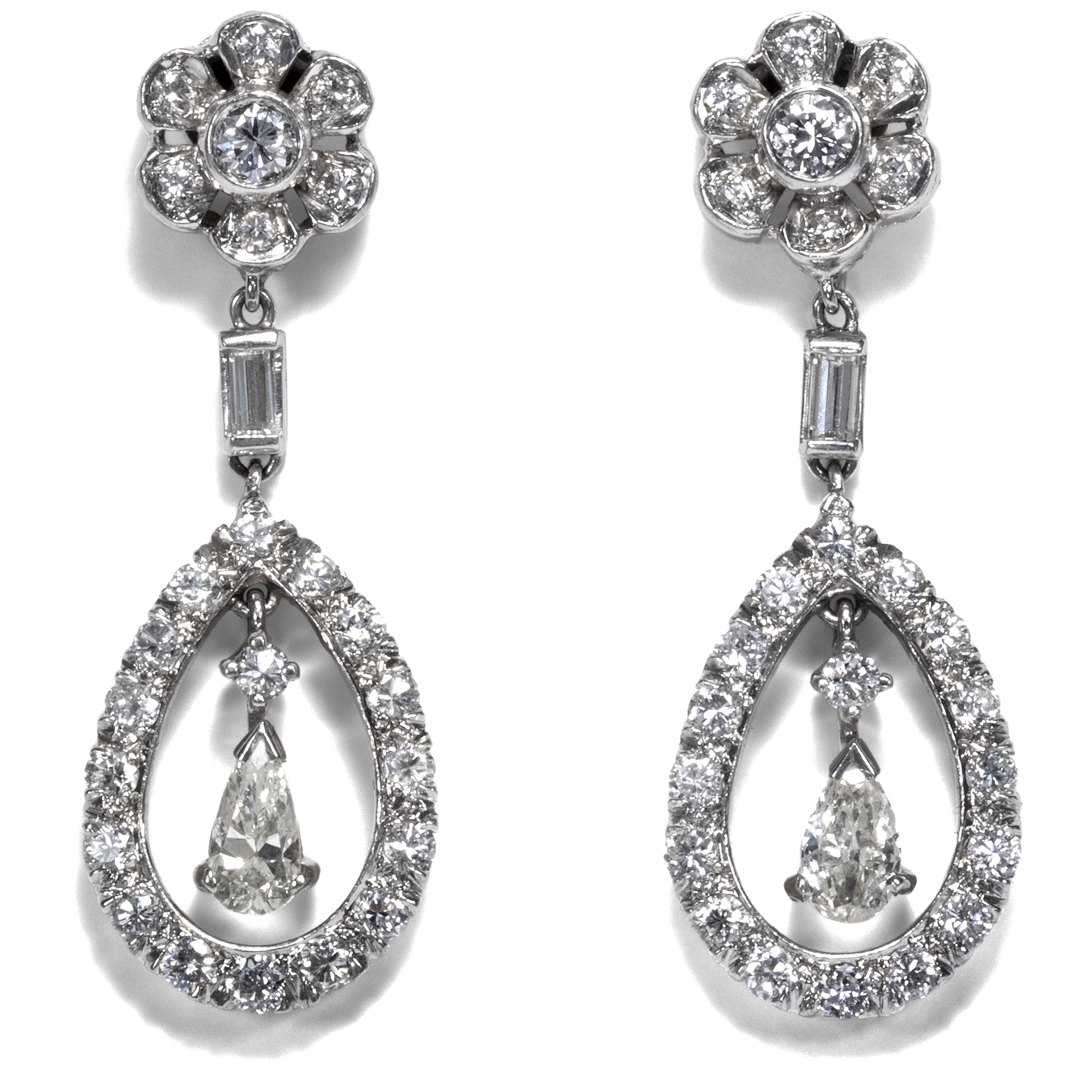 Vintage Earrings With Rich Diamond Setting in Platinum, ca. 2010