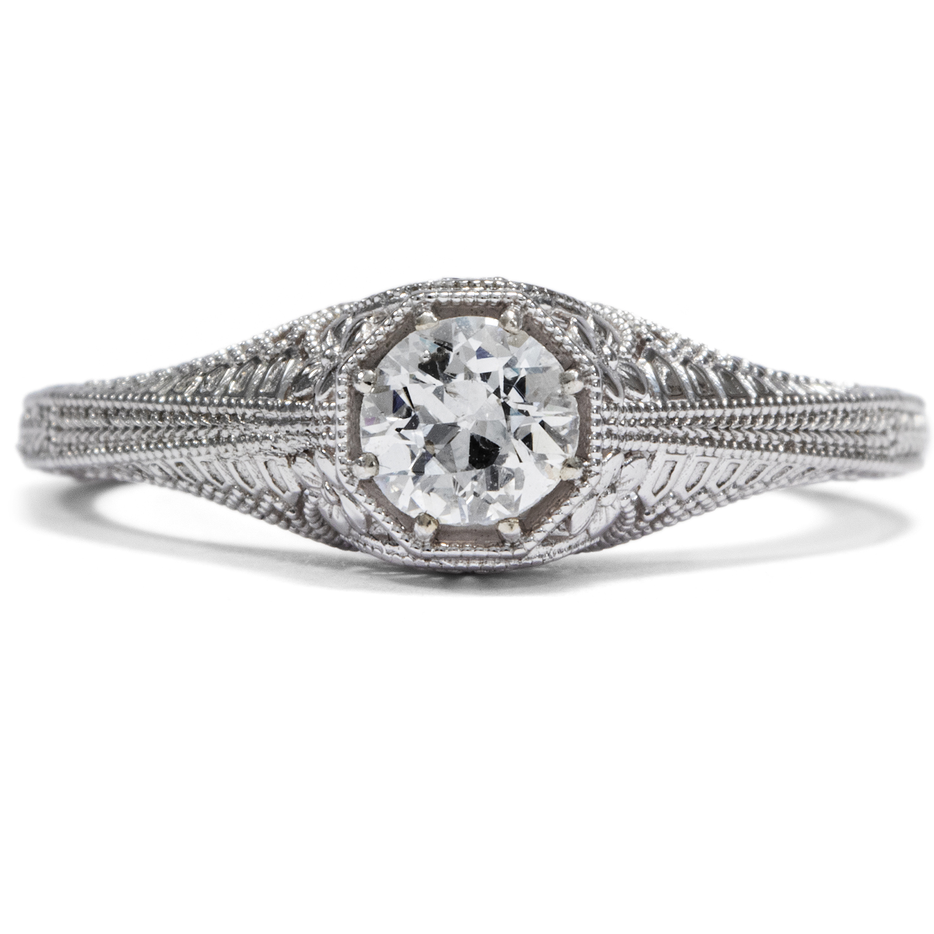 Filigraner Weißgoldring mit 0,38 ct Altschliff Diamant, um 1890/2021