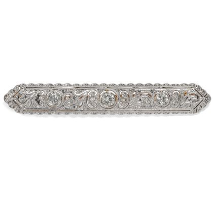 Elegant Bar Brooch With Diamonds in Gold & Platinum, Art Déco ca. 1930 Elegant Bar Brooch With Diamonds in Gold & Platinum, Art Déco ca. 1930