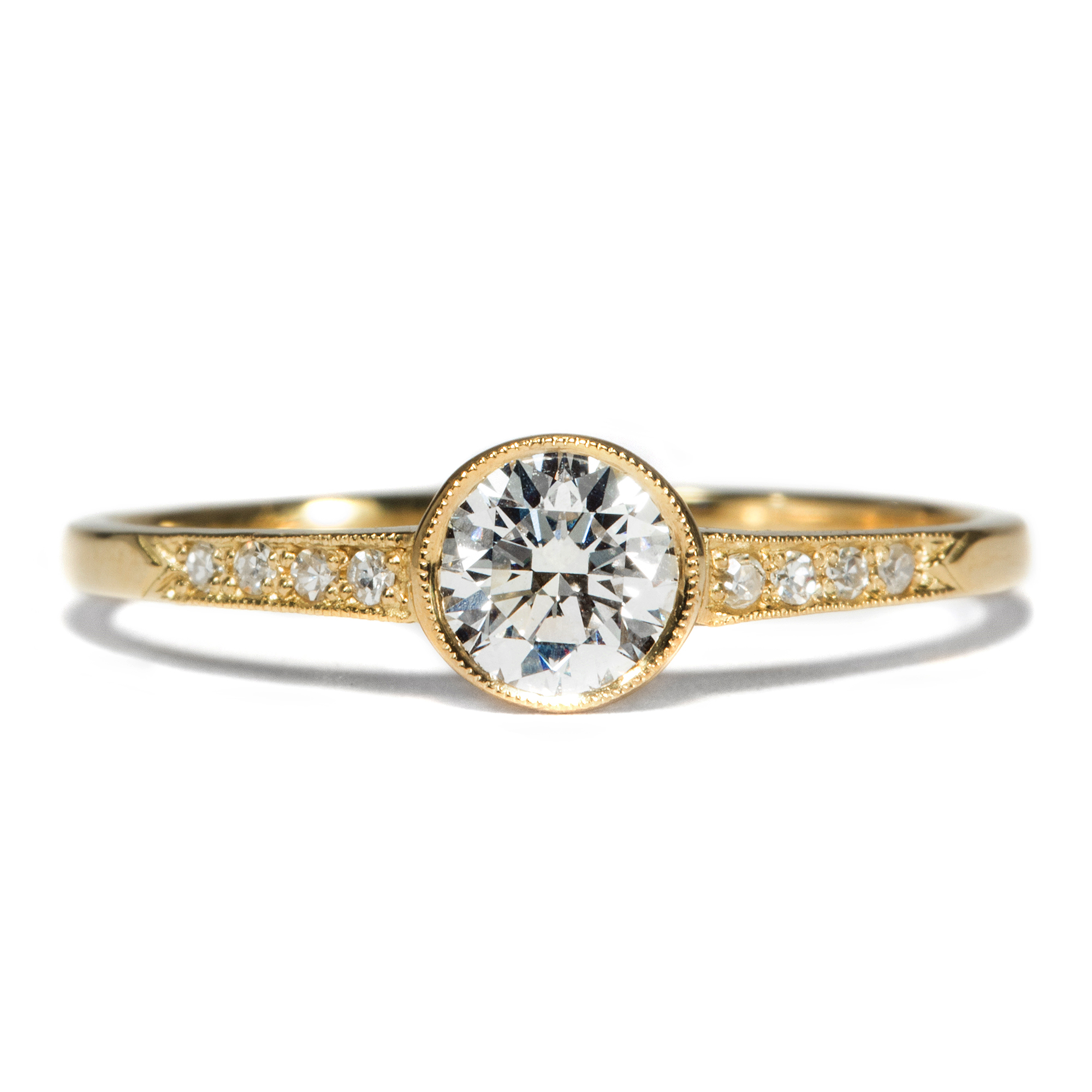 Klassischer Verlobungsring mit vintage Brillanten aus unserer Werkstatt Klassischer Verlobungsring mit vintage Brillanten aus unserer Werkstatt