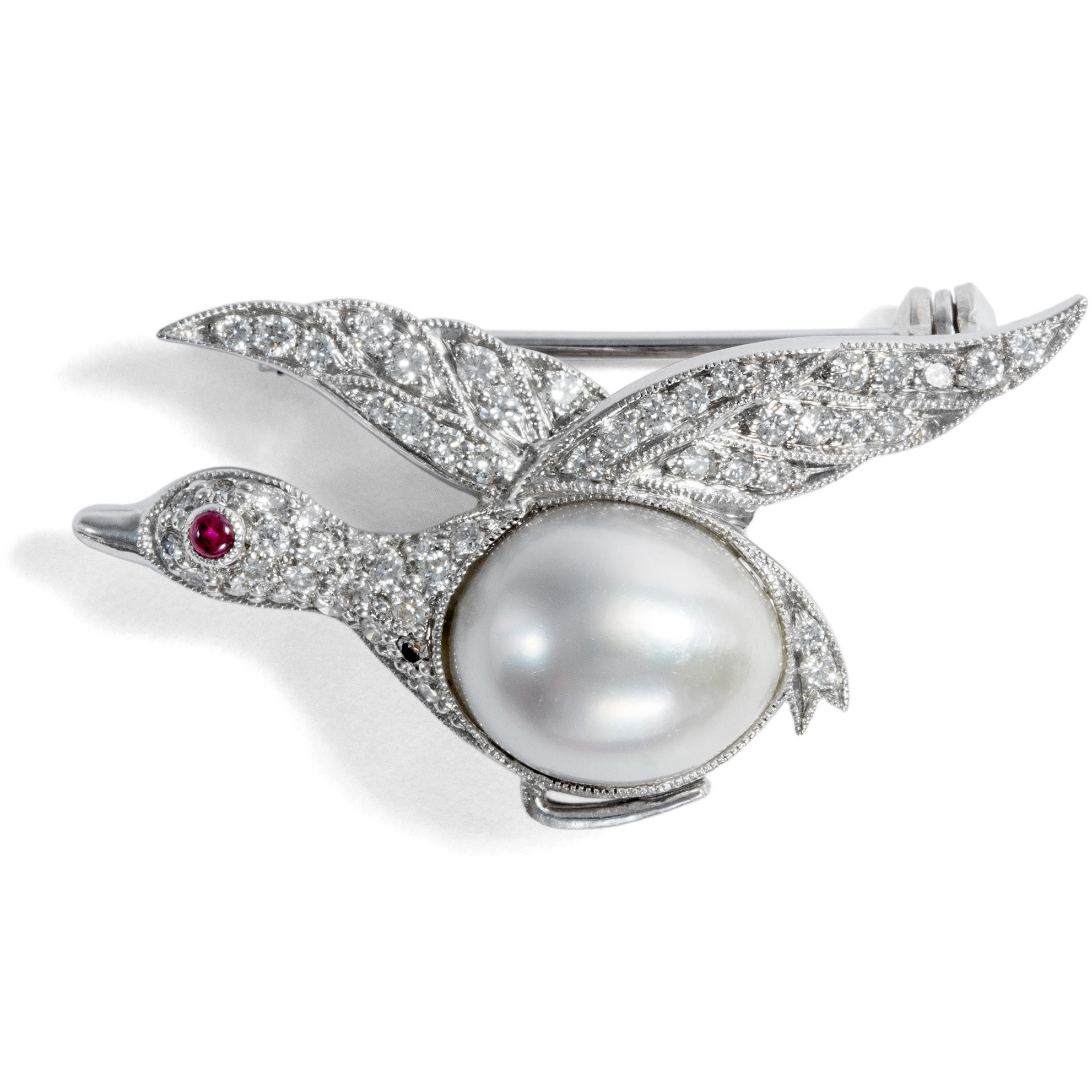 Cute Bird Brooch With Pearl & Diamonds in White Gold, Probably USA, Around 1980