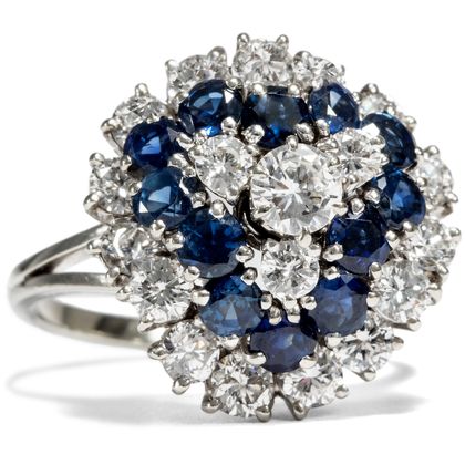 Vintage Cluster Ring With Sapphires & Diamonds in White Gold, ca. 1970 Vintage Cluster Ring With Sapphires & Diamonds in White Gold, ca. 1970
