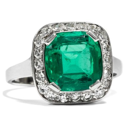 Ungewöhnlicher Platin Ring mit Smaragd & Diamanten, um 1970 Ungewöhnlicher Platin Ring mit Smaragd & Diamanten, um 1970