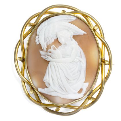 Antique Shell Cameo With Depiction of the Hebe, England ca. 1845 Antique Shell Cameo With Depiction of the Hebe, England ca. 1845