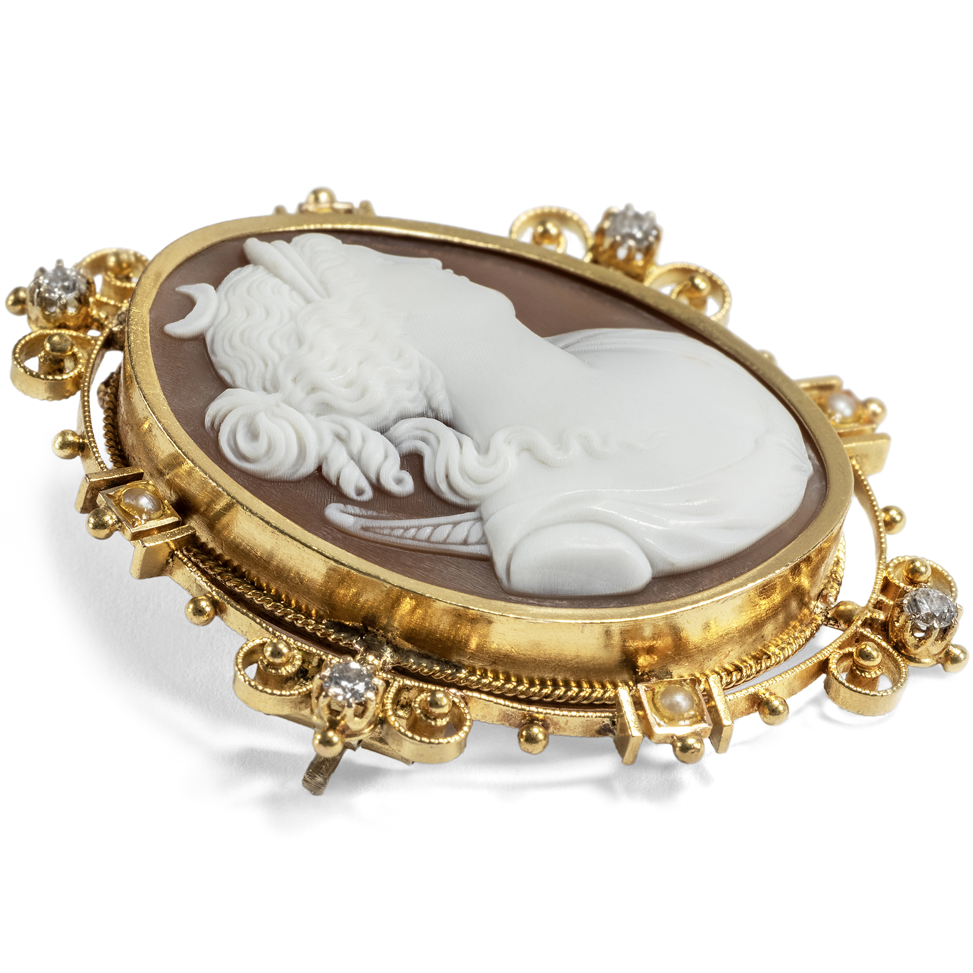 Fine Shell Cameo of Diana in Gold Setting With Diamonds, Around 1880