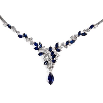 Fabulous cluster necklace with sapphires & diamonds in white gold, ca. 1965 Fabulous cluster necklace with sapphires & diamonds in white gold, ca. 1965