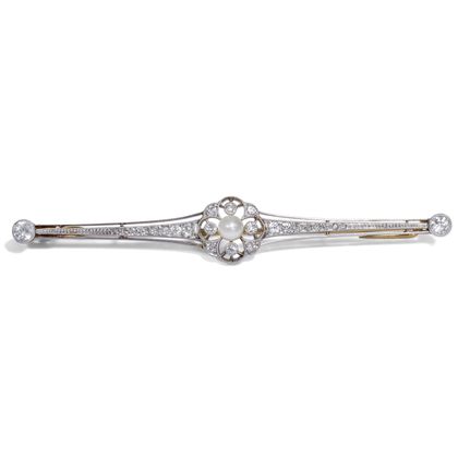 Fein gearbeitete Stabnadel mit Naturperle & Diamanten, um 1910 Fein gearbeitete Stabnadel mit Naturperle & Diamanten, um 1910