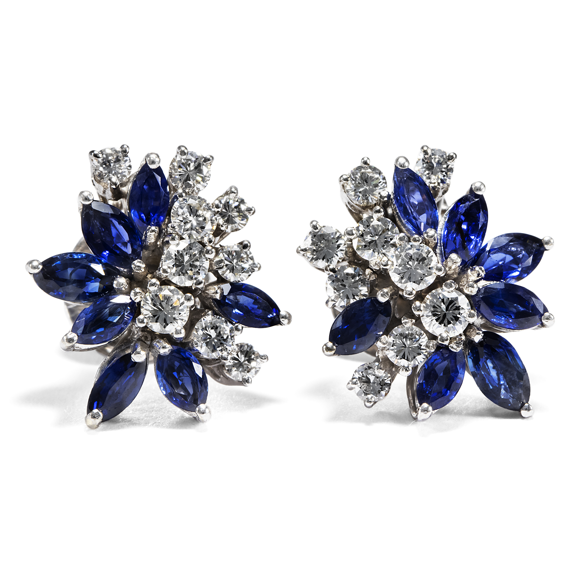 Fabulous cluster earrings with sapphires & diamonds in white gold, ca. 1965