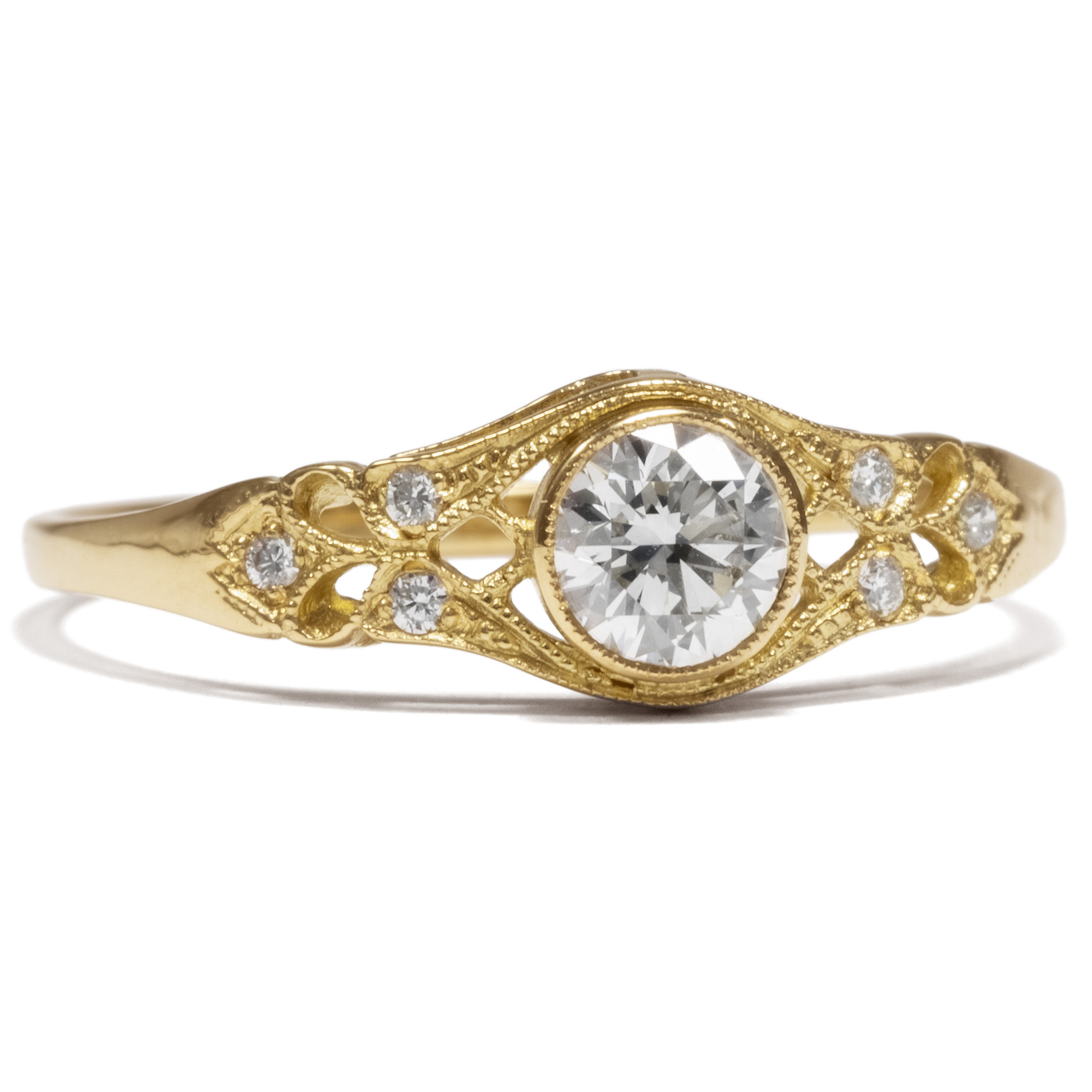 Ring mit lupenreinem 0,30 ct Brillant in Gold aus unserer Werkstatt Ring mit lupenreinem 0,30 ct Brillant in Gold aus unserer Werkstatt