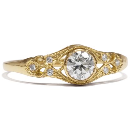 Ring mit lupenreinem 0,30 ct Brillant in Gold aus unserer Werkstatt Ring mit lupenreinem 0,30 ct Brillant in Gold aus unserer Werkstatt