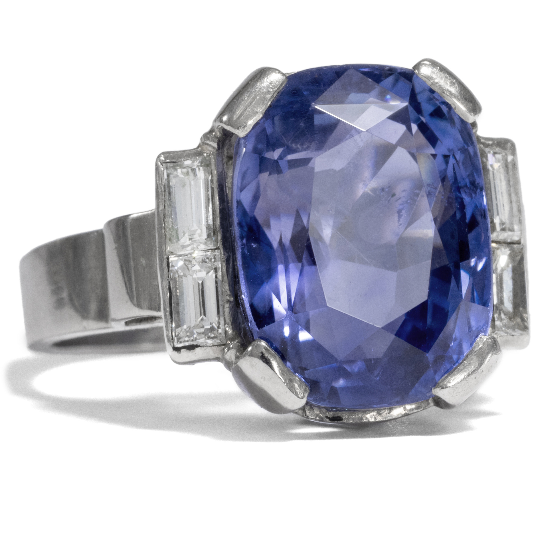 Wonderful Art Deco Ring With Untreated Sapphire, Around 1930