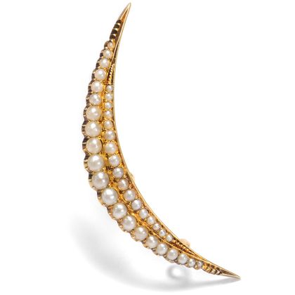 Mondbrosche mit Naturperlen in Gold, Großbritannien um 1895 Mondbrosche mit Naturperlen in Gold, Großbritannien um 1895