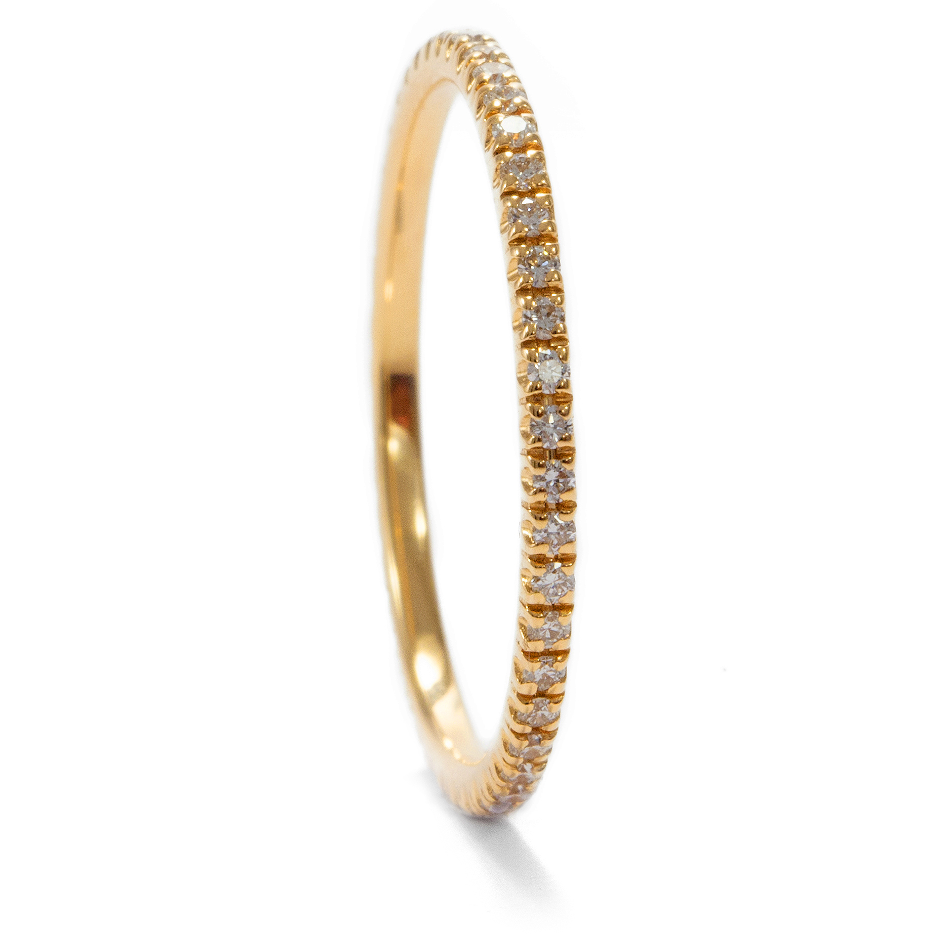 Ungetragener Memory-Ring mit einer Reihe Brillanten in Gelbgold