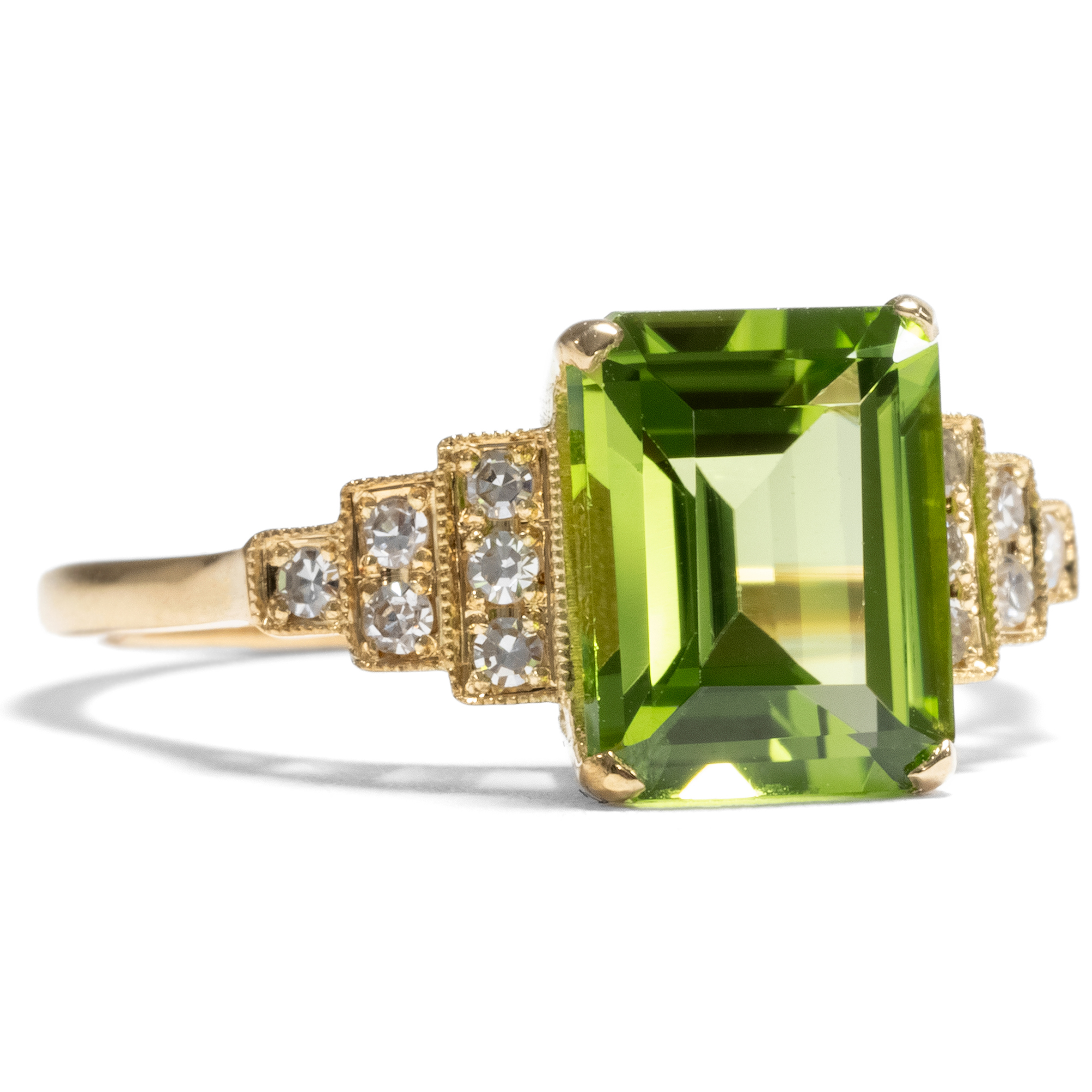 Ungetragener Peridot- & Diamantring aus Gold aus unserer Werkstatt