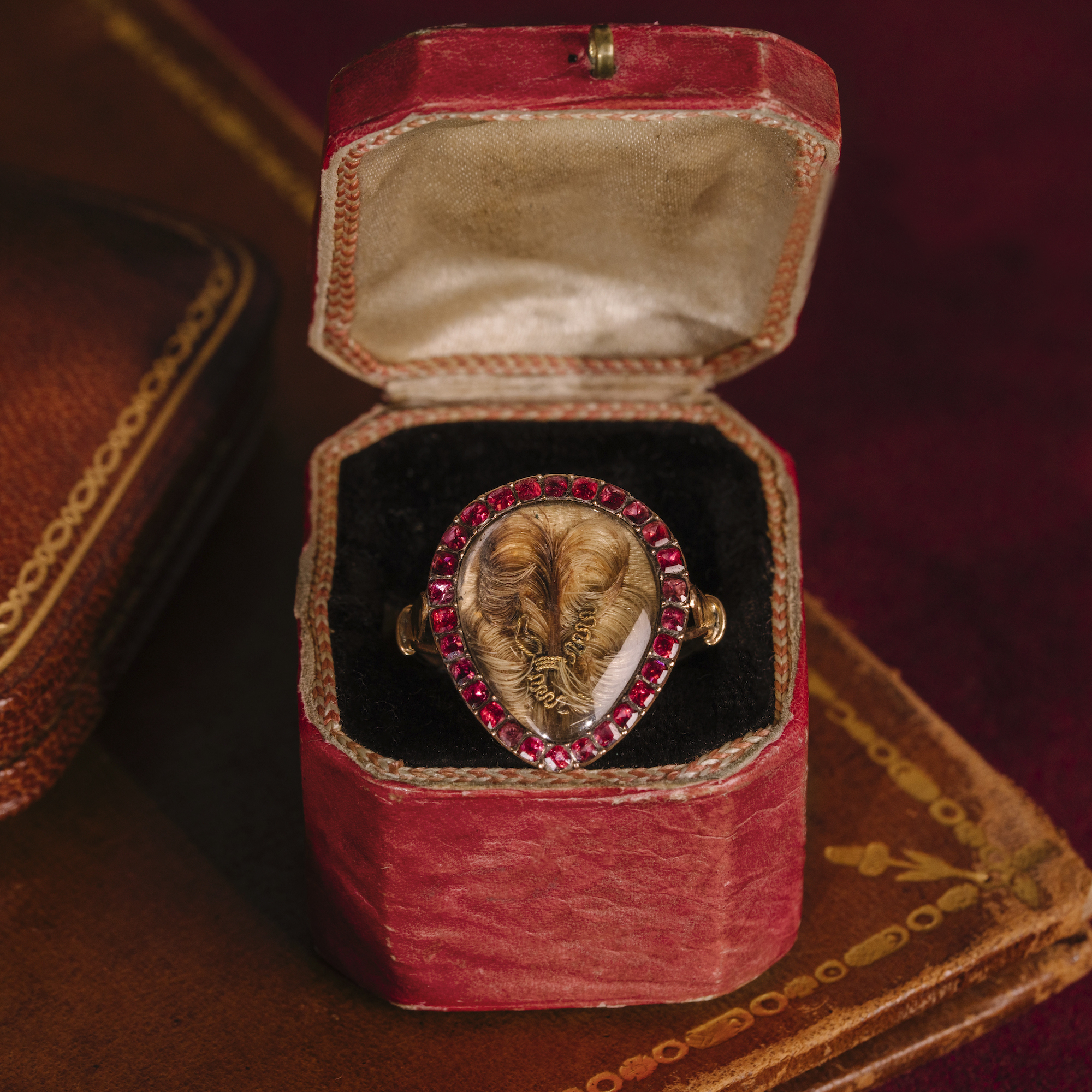 Romantic Ring With Garnets & Hair Under Rock Crystal, Around 1780 & Later