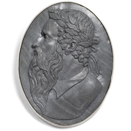Antiker Cameo mit Portrait des Pietro Aretino aus Lava, um 1870 und später Antiker Cameo mit Portrait des Pietro Aretino aus Lava, um 1870 und später