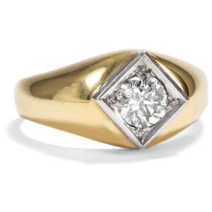 Vintage Ring With Diamond Solitaire In Gold, Around 1970 Vintage Ring With Diamond Solitaire In Gold, Around 1970