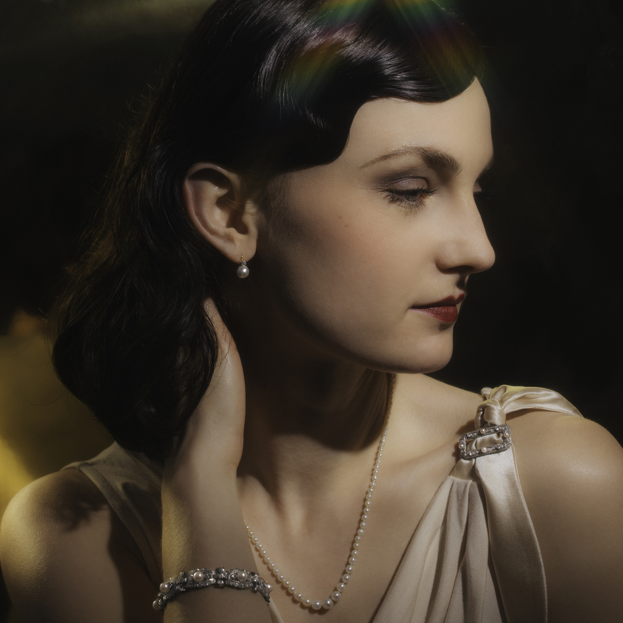 Luxurious art deco bracelet with pearls & diamonds in platinum, around 1930